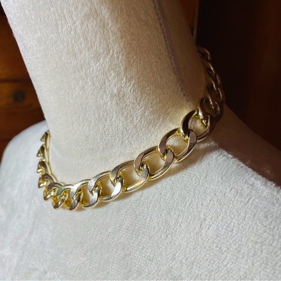 Vintage Gold Tone Curb Chain Necklace - Picture 3 of 8